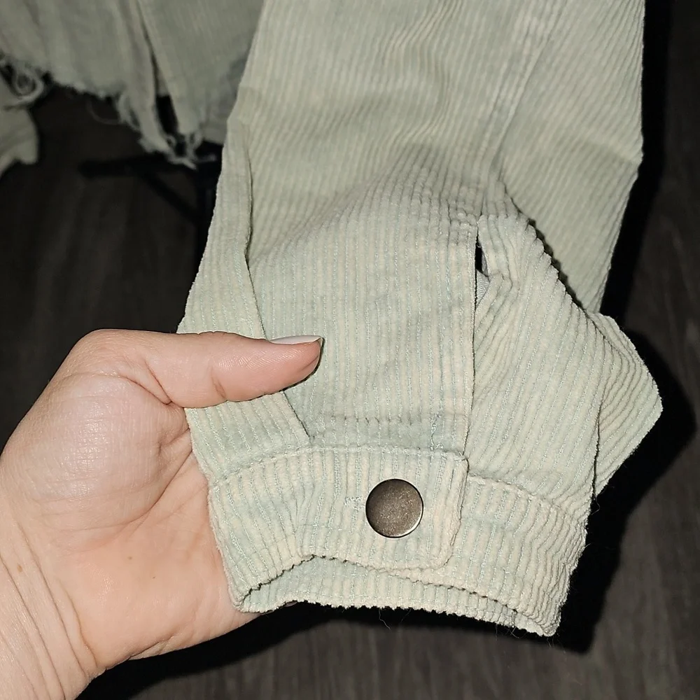 POL Womens Super Cute Like New Sage Green Corduroy Jacket. Adorable!